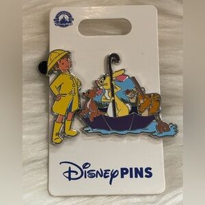 Disney Parks Winnie The Pooh Christopher Robin And Friends Pin Set New With Card